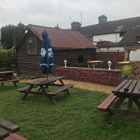 The Eagles Inn Rhayader Extérieur photo