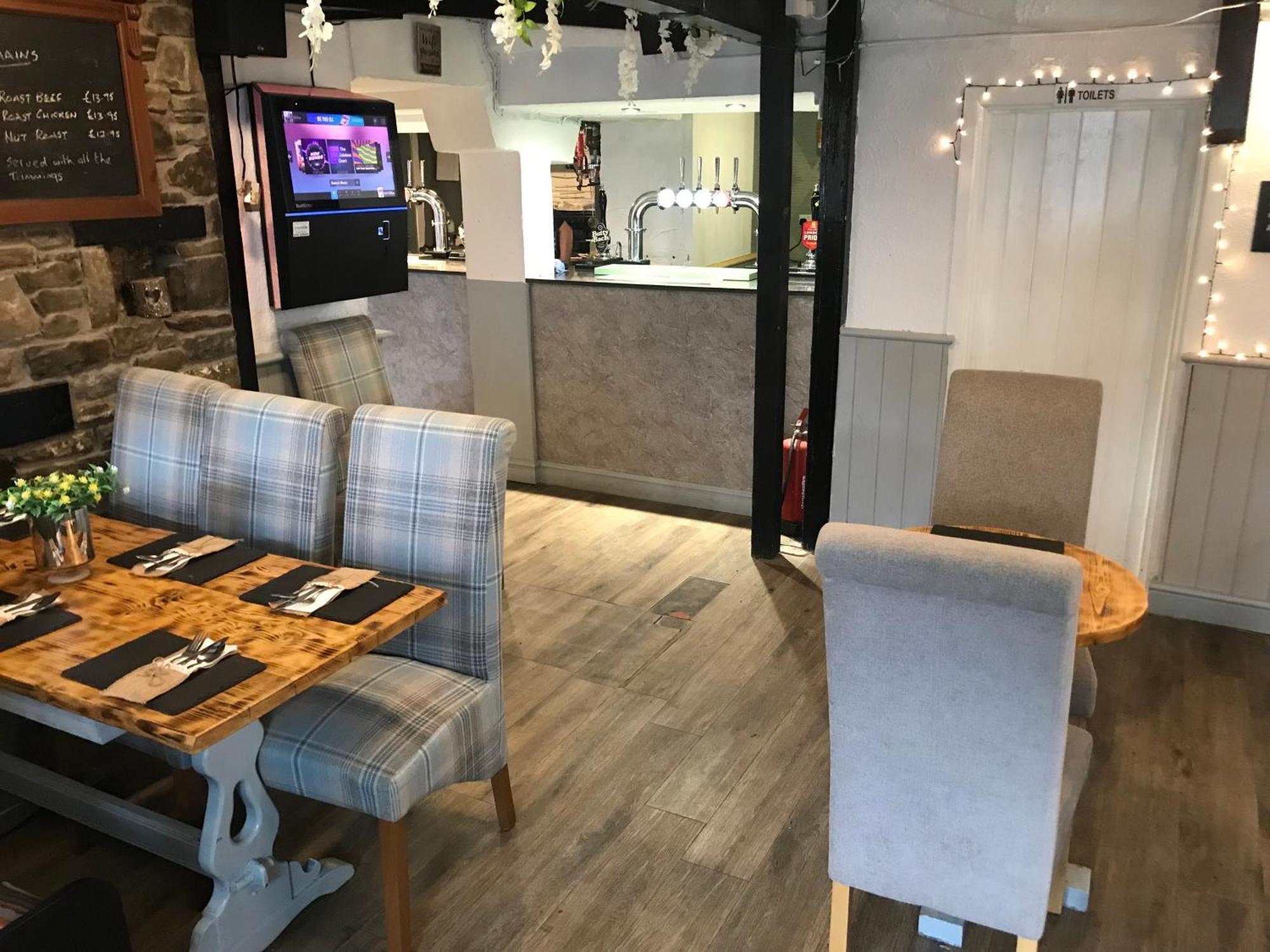 The Eagles Inn Rhayader Extérieur photo
